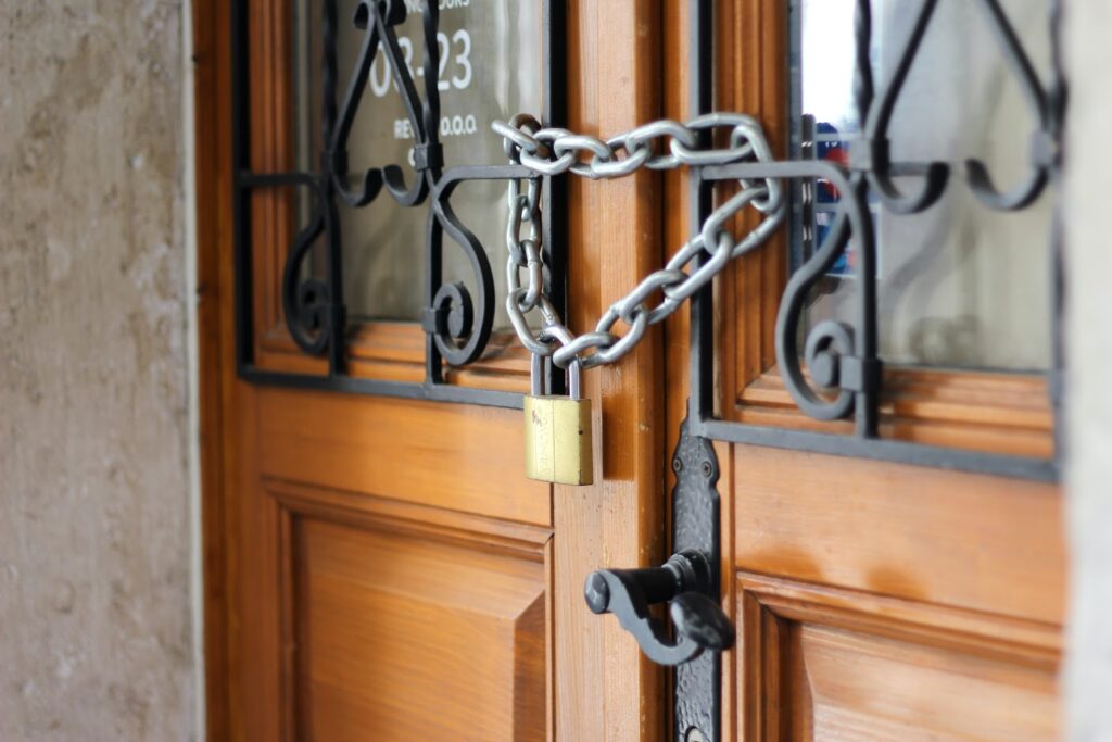 Keep Your Home Safe With the Right Security System for You